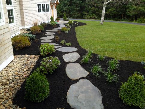 Entrance Yard Lanscaping And Adorning Ideas