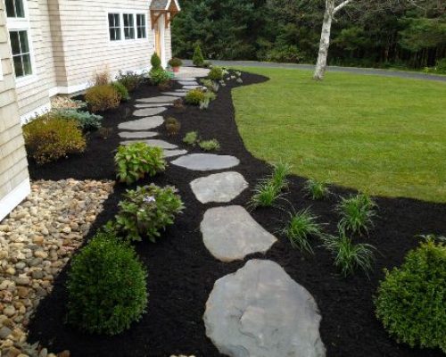 black-mulch-landscaping-4-awesome-design-project-idea-add-and-or-stone-to-spice-up-your-curb
